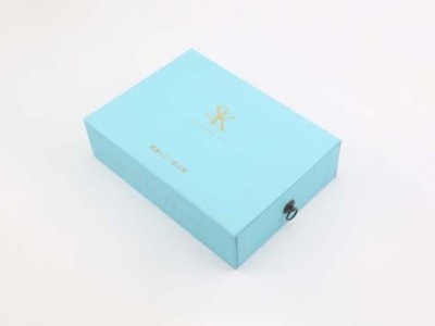 包裝盒定做廠家淺談化妝品包裝盒設(shè)計(jì)，讓產(chǎn)品更具有魅力