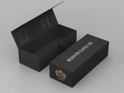 包裝盒定制廠家為您分析，為什么酒盒包裝覆膜后會(huì)出現(xiàn)顏色色差？