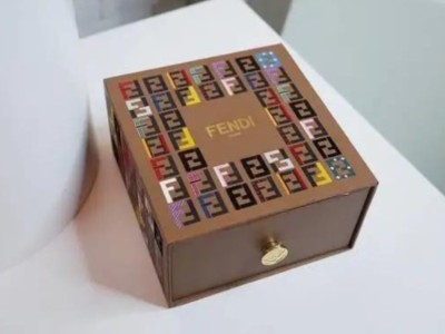 中秋送什么禮？精品盒廠家挑選幾款月餅禮盒，送禮倍有面子！